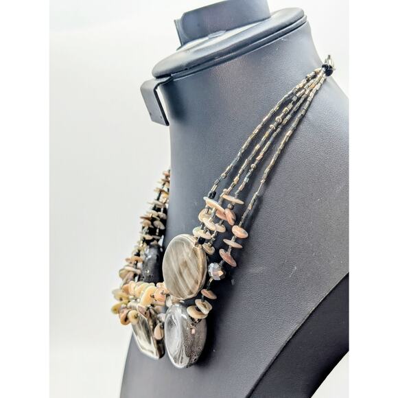 Cg Chunky Multi-Strand Ceramic Shell Bead 17.5"-20" Necklace - Picture 2 of 10